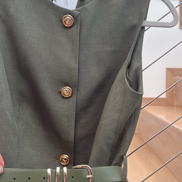 Commense Olive Green Sleeveless Blouse with Belt - Picture 3 of 4